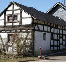Fachwerkhaus, denkmalgeschützt, mit Nebengebäuden - Bad Münstereifel