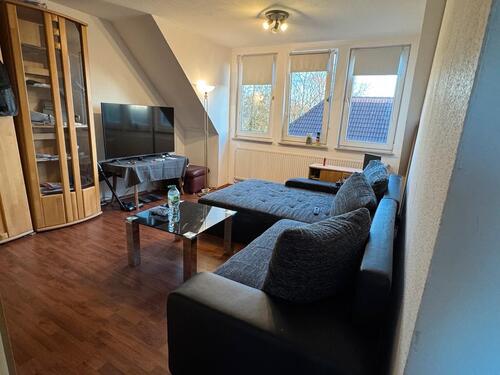 Foto - Möblierte 1.5- Zimmer- DG Wohnung mit separatem Schlafbereich