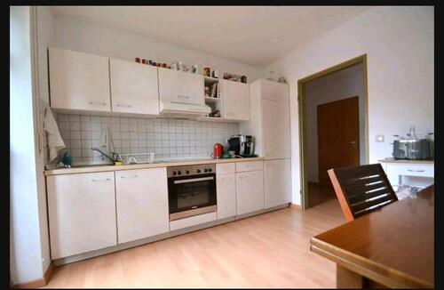 Foto - Helle 2-Zimmer-Wohnung in zentraler Lage - perfekt für 2er-WG