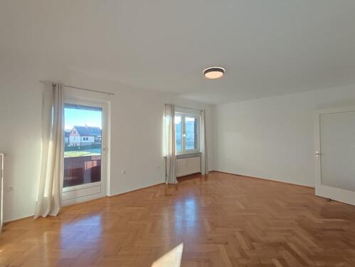 Foto - Ruhige, großzügige 3-Zimmer-Wohnung in frei stehendem Privathaus