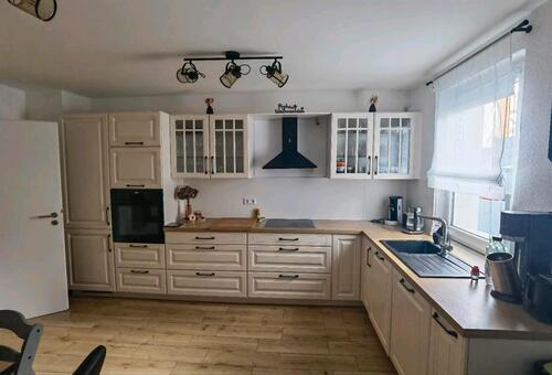 Foto - Charmante 4,5-Zimmer-Wohnung mit Terrasse und zwei Stellplätzen