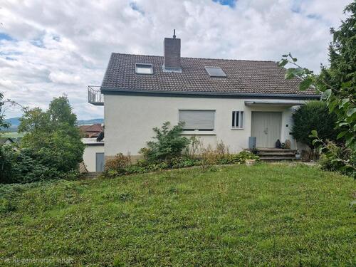 Foto - 7 Zimmer Mehrfamilienhaus, Wohnhaus in Niedenstein