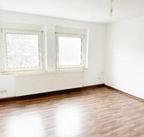 ***RENOVIERTE 3-RAUMWOHNUNG MIT GERÄUMIGEN WOHNZIMMER*** und Badezimmer mit Wanne ab sofort zu vermieten - Zeithain
