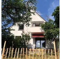 Schönes EFH zur Miete. - 2.300,00&nbsp;EUR Kaltmiete, ca.&nbsp; 140,00&nbsp;m&sup2; in Ingelheim am Rhein (PLZ: 55218)