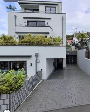 Foto - Exklusive, möblierte 4-Zimmer- Wohnung (140 m²) ab 15.11.2025