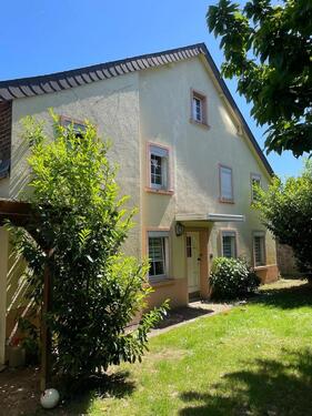 Foto - Haus zu vermieten Altbau - 999,00 EUR Kaltmiete,