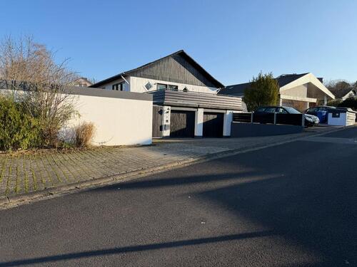 Foto - 7 Zimmer Einfamilienhaus zum Kaufen in Kreuzwertheim