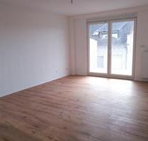3 Zimmer Wohnung 90m² Balkon - 990,00 EUR Kaltmiete, in Frankfurt am Main (PLZ: 60386) Fechenheim