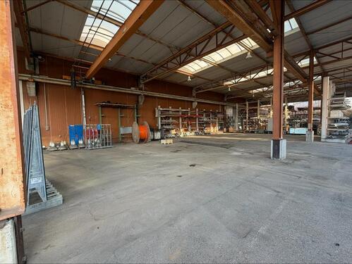 Foto - 500 m² überdachte Freifläche im Gewerbegebiet Talheim