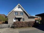 Foto - Einfamilienhaus mit Einliegerwohnung