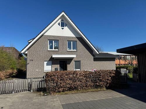 Foto - Einfamilienhaus mit Einliegerwohnung