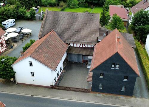 Foto - Wohnhaus mit Bauernhof - 395.000,00&nbsp;EUR Kaufpreis, ca.&nbsp; 280,00&nbsp;m&sup2;