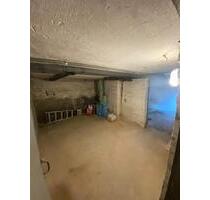 Trockene Lagerfläche im Keller mit separatem Zugang – ca. 35 m² - Husum