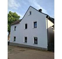 Renovierte Doppelhaushälfte - 120.000,00&nbsp;EUR Kaufpreis, ca.&nbsp; 85,00&nbsp;m&sup2; in Thierstein (PLZ: 95199)