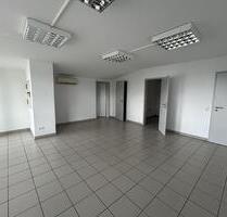 Niederkassel-Mondorf Büroeinheit mit ca. 100m², 1-2 Büros, Küche, WC, Besprechungsraum und Lager!