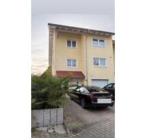 Mehrfamilien-Eckreihenhaus mit Garten - Sasbach