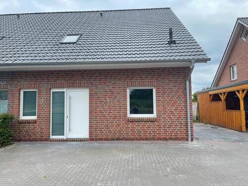 Foto - Moderne DHH mit 180qm und großem Garten in Westerstede