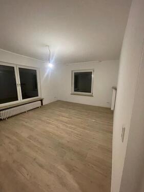 Foto - Neu Renovierte 3 Zimmer Wohnung