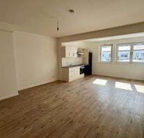 Moderne City-Wohnung mit 2 Zi., Einbauküche, hochwertiger Ausstattung in Düren
