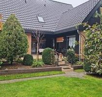 Großes freistehendes Zweifamilienhaus 245 qm Wohnfläche 9 Zimmer - Berlin Spandau