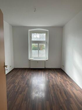 Foto - 2-Raum Wohnung im EG ab sofort - 300,00&nbsp;EUR Kaltmiete, ca.&nbsp; 57,00&nbsp;m&sup2;