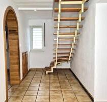 Großzügige Wohnung mit eigenem Eingang, Kamin & Balkon in Bottrop