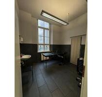 Gewerbe Raum in etablierten Tattoostudio - Karlsruhe