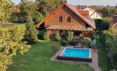 Foto - Autarkes Landhaus an den Donauauen – Pool, Brunnen, Privatsphäre