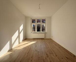 sanierte 4 Zimmer-Wohnung mit modernem Bad in toller Lage! - Magdeburg Leipziger Straße