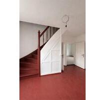 Geräumige Wohnung mit Garten - 680,00&nbsp;EUR Kaltmiete, ca.&nbsp; 92,00&nbsp;m&sup2; in Bitterfeld-Wolfen (PLZ: 06749)