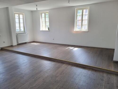 Foto - 2-Zimmer-Wohnung Saniert 65 m² & 24 m² Terrasse, am Schloss!