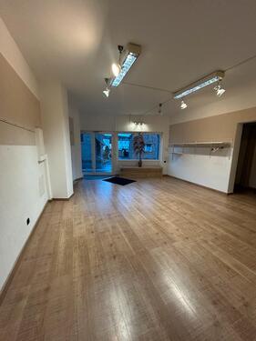 Foto - Ladenlokal in Niederkassel Köln Bonn