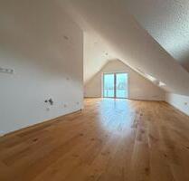 1 Zimmer Dachgeschosswohnung mit Balkon - Schwülper