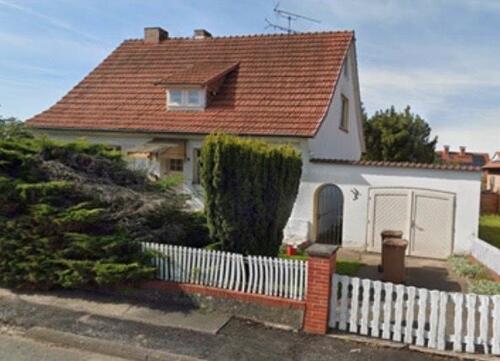 Foto - Ruhiges Einfamilienhaus mit großzügigen Garten!