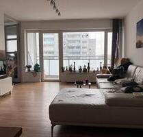 Helle 3-Zimmer-Wohnung mit großem Balkon und traumhaftem Taunusblick - Frankfurt am Main Nord-Ost