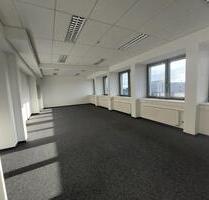 Traditionsreich und in TOP-LAGE von Dresden! Moderne Büroeinheit im 8. OG (DG) zu vermieten!