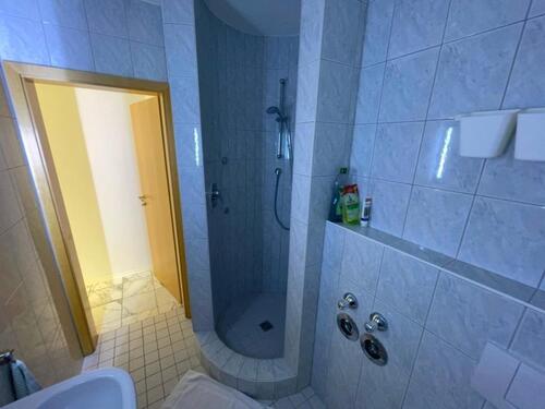 Foto - Helle und schöne Souterrain Wohnung vollmöbiliert