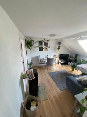 Foto - 2.5 Zimmer Dachgeschoßwohnung zur Miete in Hannover