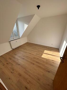 Foto - **Lichtdurchflutete 2-Zimmer-Wohnung im gepflegten Mehrfamilienhaus**
