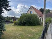 Foto - Haus Eigenheim Einfamilienhaus Wohnhaus mit großer Garage
