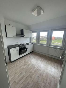 Foto - 3,5-Zimmer Dachgeschosswohnung mit EBK