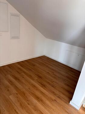 Foto - 2.5 Zimmer Dachgeschoßwohnung zur Miete in Sindelfingen