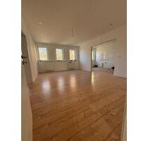 3-Zimmer-Wohnung 90qm TOP LAGE innenstadtnah * NEU SANIERT * - Eschwege