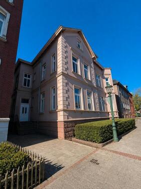 Foto - Großes Gewerbeobjekt mit Wohnung in zentraler Lage am Delft