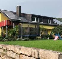 Helle 4-Zimmer-Dachgeschosswohnung – Allergiker geeignet - Offenhausen