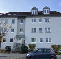 3 Zimmerwohnung mit Einbauküche, Balkon und TG-Stellplatz frei ab sofort! - Pirna