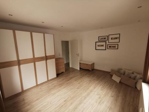 Foto - 10 Zimmer Mehrfamilienhaus, Wohnhaus in Reutlingen