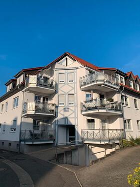Foto - Ruhige, gemütliche, gehobene 3-Zi.-Wohnung mit EBK,Balkon,Carport