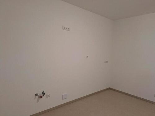 Foto - kernsanierte 2 Zimmer- Wohnung - 970,00&nbsp;EUR Kaltmiete, ca.&nbsp; 75,00&nbsp;m&sup2;