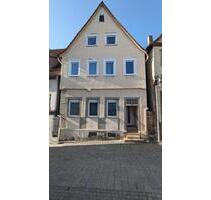 Fachwerk-Einfamilienhaus - 298.000,00&nbsp;EUR Kaufpreis, ca.&nbsp; 130,00&nbsp;m&sup2; in Vaihingen an der Enz (PLZ: 71665)